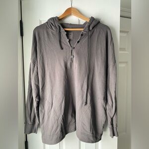 Aerie Long Hooded Sweatshirt Size M